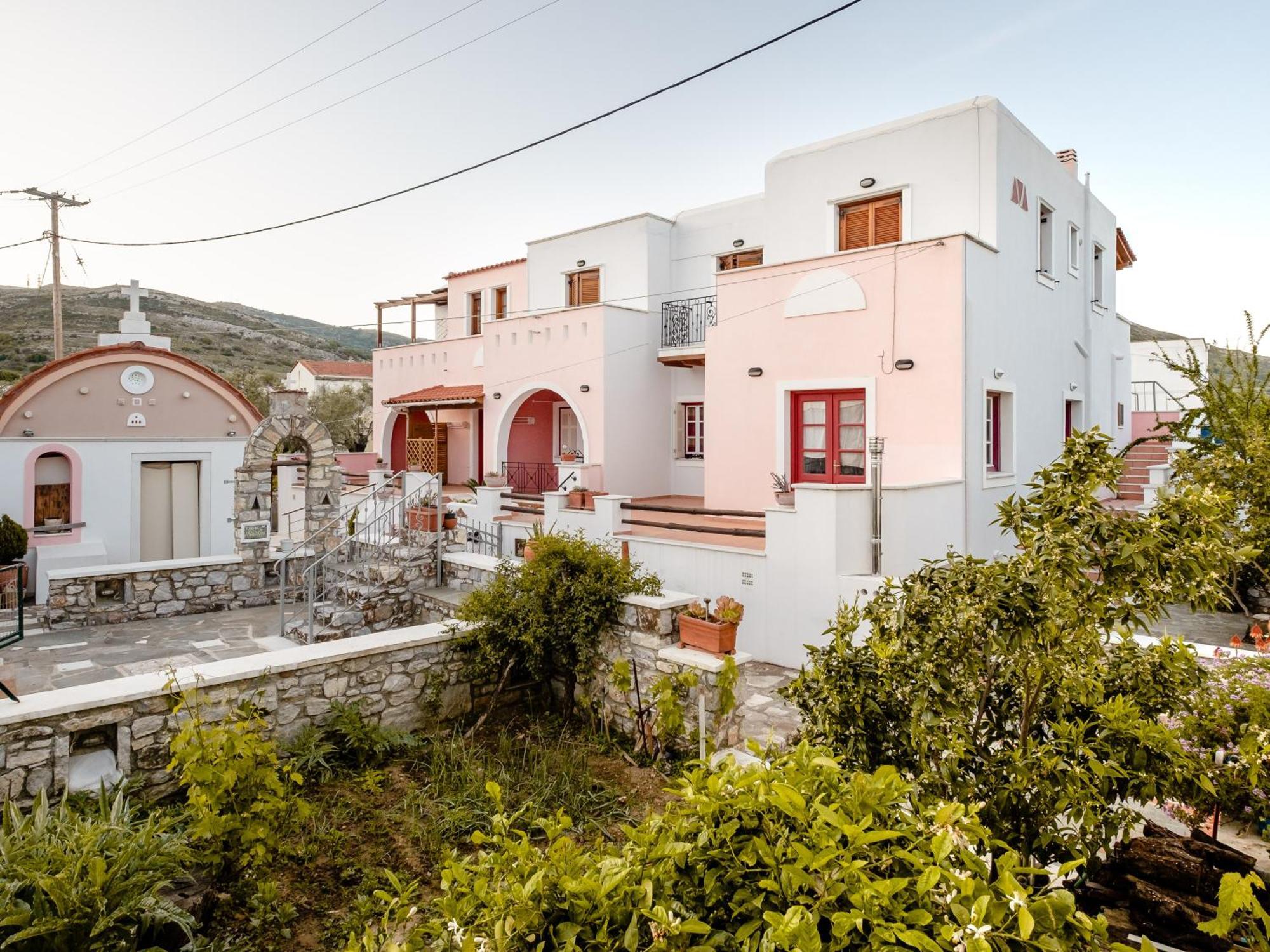 Cozy & Peaceful Apartment In Chalki Khalkion Exterior photo