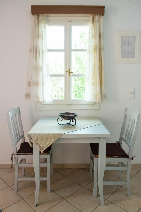 Cozy & Peaceful Apartment In Chalki Khalkion Exterior photo